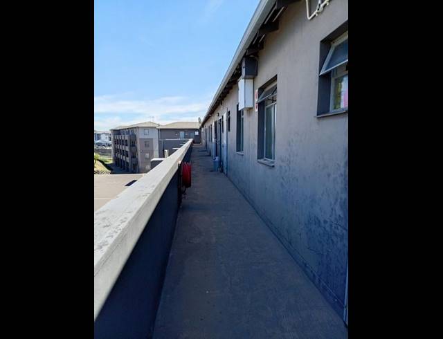 2 BEDROOM APARTMENT FOR SALE IN FLEURHOF